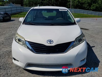 Piąte zdjęcie samochodu w środku: 2014 TOYOTA SIENNA L 7-PASSENGER VIN:5TDZK3DC3ES450849 - miniatura