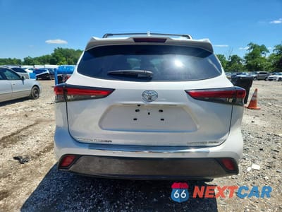 Zdjęcie 6 z 13 samochodu: 2023 TOYOTA HIGHLANDER LIMITED VIN:5TDKDRBH5PS020580 - miniatura