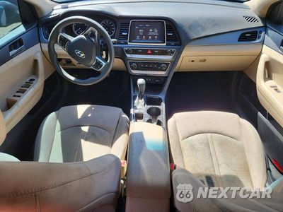 Zdjęcie 8 z 12 samochodu: 2018 HYUNDAI SONATA VIN:5NPE24AF0JH640904 - miniatura