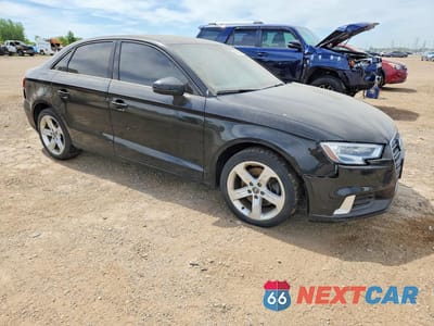 Czwarte zdjęcie samochodu z boku: 2017 AUDI A3 PREMIUM VIN:WAUAUGFFXH1055197 - miniatura