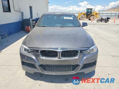 Piąte zdjęcie samochodu w środku: 2013 BMW 335 I VIN:WBA3A9G59DNP37686 - miniatura