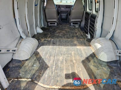 Zdjęcie 10 z 13 samochodu: 2003 GMC SAVANA G3500 DELIVERY VAN VIN:1GTHG35U431221322 - miniatura