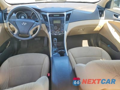 Zdjęcie 8 z 12 samochodu: 2013 HYUNDAI SONATA GLS VIN:5NPEB4ACXDH609329 - miniatura