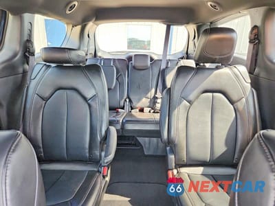 Zdjęcie 10 z 13 samochodu: 2025 CHRYSLER PACIFICA SELECT VIN:2C4RC1BG5SR509752 - miniatura