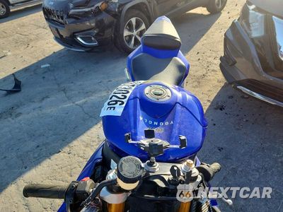 Piąte zdjęcie samochodu w środku: 2007 YAMAHA YZFR6 L VIN:JYARJ12E77A022192 - miniatura