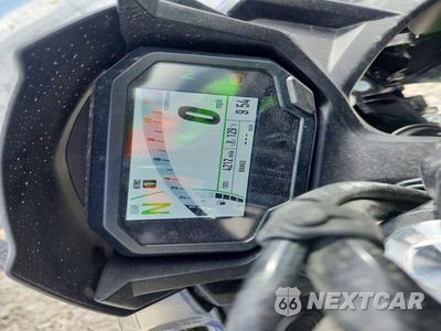 Zdjęcie 7 z 9 samochodu: 2024 KAWASAKI EX650 P VIN:ML5EXEP18RDAC9628 - miniatura