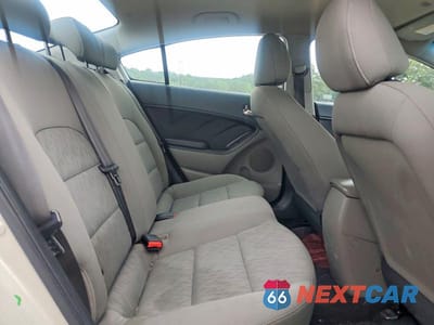 Zdjęcie 10 z 12 samochodu: 2015 KIA FORTE LX VIN:KNAFK4A60F5392565 - miniatura