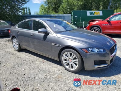 Czwarte zdjęcie samochodu z boku: 2017 JAGUAR XF PREMIUM VIN:SAJBD4BV4HCY32658 - miniatura