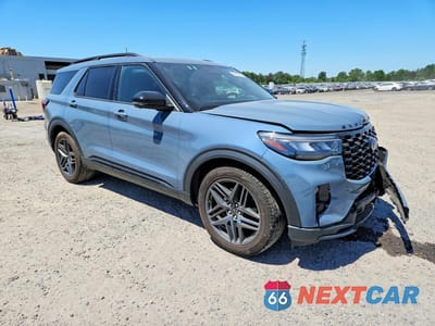 Czwarte zdjęcie samochodu z boku: 2025 FORD EXPLORER ST VIN:1FMWK8GC9SGC16566 - miniatura