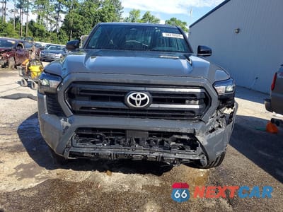 Piąte zdjęcie samochodu w środku: 2024 TOYOTA TACOMA SR VIN:3TYKD5HN9RT016478 - miniatura