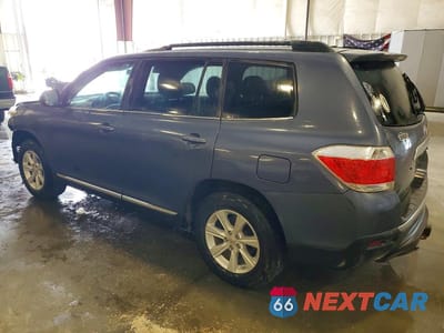 Drugie zdjęcie samochodu z przodu: 2011 TOYOTA HIGHLANDER BASE VIN:5TDBK3EH7BS066077 - miniatura