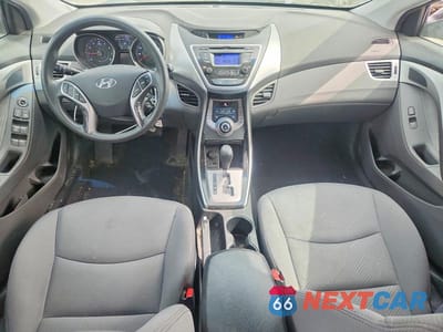 Zdjęcie 8 z 12 samochodu: 2013 HYUNDAI ELANTRA GLS VIN:5NPDH4AE4DH451680 - miniatura
