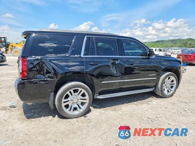 Trzecie zdjęcie samochodu z tyłu: 2017 GMC YUKON SLT VIN:1GKS2BKC0HR189217 - miniatura