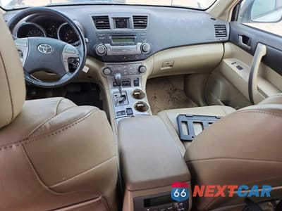 Zdjęcie 8 z 13 samochodu: 2010 TOYOTA HIGHLANDER SE VIN:5TDKK3EH4AS022827 - miniatura