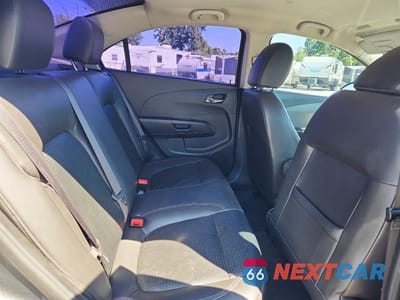 Zdjęcie 10 z 12 samochodu: 2019 CHEVROLET SONIC PREMIER VIN:1G1JF5SB6K4127757 - miniatura