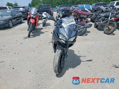 Drugie zdjęcie samochodu z przodu: 2026 KAWASAKI EX650 R VIN:ML5EXER15TDAJ5405 - miniatura