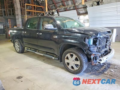 Czwarte zdjęcie samochodu z boku: 2015 TOYOTA TUNDRA 1794 EDITION VIN:5TFAY5F1XFX443654 - miniatura