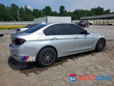 Trzecie zdjęcie samochodu z tyłu: 2013 BMW 328 I VIN:WBA3A5G51DNP25850 - miniatura