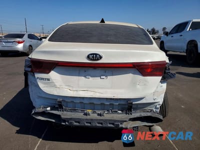 Zdjęcie 6 z 13 samochodu: 2020 KIA FORTE LXS VIN:3KPF24AD5LE184134 - miniatura