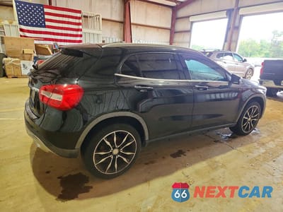 Trzecie zdjęcie samochodu z tyłu: 2017 MERCEDES-BENZ GLA 250 VIN:WDCTG4EB1HJ296298 - miniatura