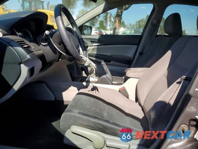 Zdjęcie 7 z 12 samochodu: 2011 HONDA ACCORD LX VIN:1HGCP2F33BA081919 - miniatura