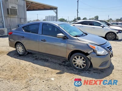 Czwarte zdjęcie samochodu z boku: 2016 NISSAN VERSA 1.6 S PLUS VIN:3N1CN7AP2GL840817 - miniatura