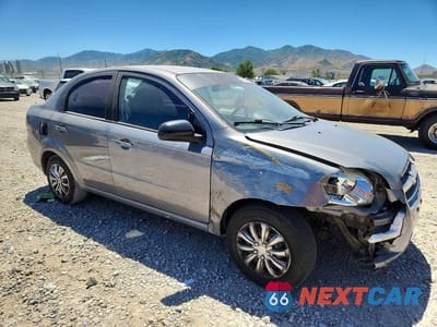 Czwarte zdjęcie samochodu z boku: 2010 CHEVROLET AVEO LS VIN:KL1TD5DE5AB129370 - miniatura