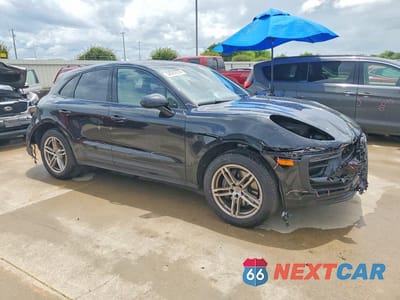 Czwarte zdjęcie samochodu z boku: 2025 PORSCHE MACAN BASE VIN:WP1AA2A56SLB09084 - miniatura