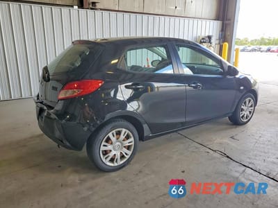 Trzecie zdjęcie samochodu z tyłu: 2011 MAZDA MAZDA2 VIN:JM1DE1HY3B0108618 - miniatura