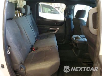 Zdjęcie 10 z 13 samochodu: 2025 TOYOTA TUNDRA SR5 VIN:5TFLA5AB3SX044933 - miniatura
