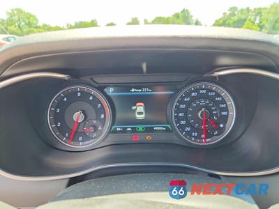 Zdjęcie 9 z 12 samochodu: 2019 GENESIS G70 3.3T ADVANCED VIN:KMTG34LE8KU014665 - miniatura