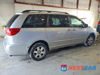 Trzecie zdjęcie samochodu z tyłu: 2006 TOYOTA SIENNA LE VIN:5TDBA23C26S064912 - miniatura