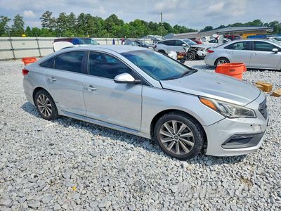 Czwarte zdjęcie samochodu z boku: 2015 HYUNDAI SONATA SPORT VIN:5NPE34AF2FH060462 - miniatura