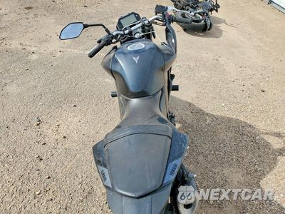 Zdjęcie 6 z 9 samochodu: 2023 YAMAHA MT-03 VIN:MH3RH20Y9PK009717 - miniatura