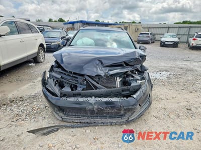 Piąte zdjęcie samochodu w środku: 2015 VOLKSWAGEN GOLF SPORTWAGEN TDI S VIN:3VWCA7AU8FM501855 - miniatura