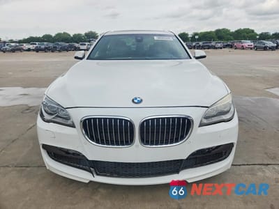 Piąte zdjęcie samochodu w środku: 2014 BMW 750 LI VIN:WBAYE8C53ED780597 - miniatura
