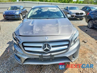 Piąte zdjęcie samochodu w środku: 2015 MERCEDES-BENZ GLA 250 4MATIC VIN:WDCTG4GB2FJ060446 - miniatura