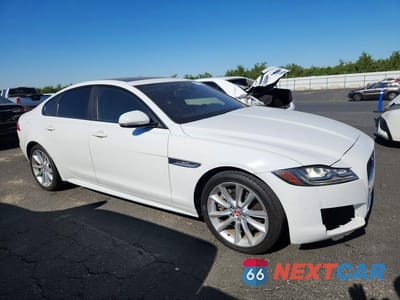 Czwarte zdjęcie samochodu z boku: 2016 JAGUAR XF R - SPORT VIN:SAJBF4BV5GCY16283 - miniatura