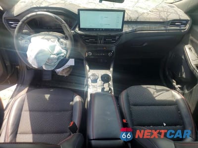 Zdjęcie 8 z 13 samochodu: 2025 FORD ESCAPE ST LINE VIN:1FMCU0MZ5SUA27423 - miniatura