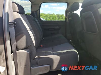 Zdjęcie 10 z 12 samochodu: 2010 CHEVROLET SILVERADO K1500 LS VIN:3GCRKREA8AG266614 - miniatura