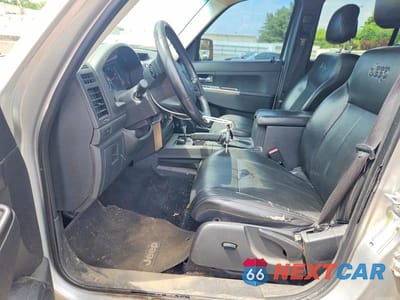 Zdjęcie 7 z 12 samochodu: 2010 JEEP LIBERTY RENEGADE VIN:1J4PN3GK1AW159062 - miniatura