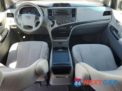 Zdjęcie 8 z 13 samochodu: 2012 TOYOTA SIENNA LE VIN:5TDKK3DC7CS180460 - miniatura