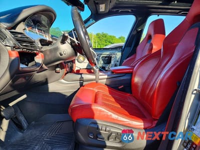 Zdjęcie 7 z 13 samochodu: 2016 BMW X5 M VIN:5YMKT6C56G0R78739 - miniatura