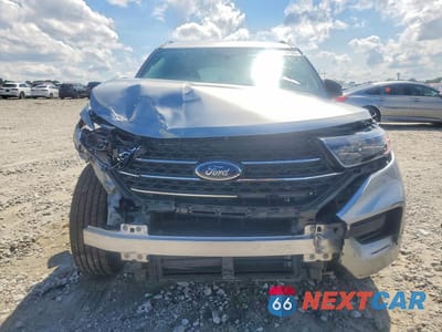 Piąte zdjęcie samochodu w środku: 2023 FORD EXPLORER XLT VIN:1FMSK7DH4PGA98118 - miniatura