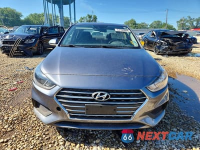 Piąte zdjęcie samochodu w środku: 2019 HYUNDAI ACCENT SE VIN:3KPC24A37KE075554 - miniatura