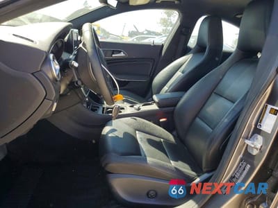 Zdjęcie 7 z 12 samochodu: 2014 MERCEDES-BENZ CLA 250 VIN:WDDSJ4EB6EN142067 - miniatura