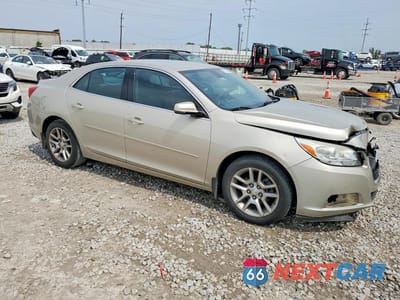 Czwarte zdjęcie samochodu z boku: 2014 CHEVROLET MALIBU 1LT VIN:1G11C5SL3EF160788 - miniatura