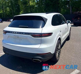Czwarte zdjęcie samochodu z boku: 2020 PORSCHE CAYENNE VIN:WP1AA2AY1LDA03762 - miniatura