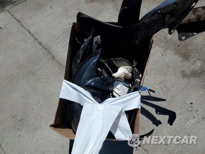 Zdjęcie 9 z 10 samochodu: 2006 YAMAHA YZFR6 L VIN:JYARJ12E76A002426 - miniatura