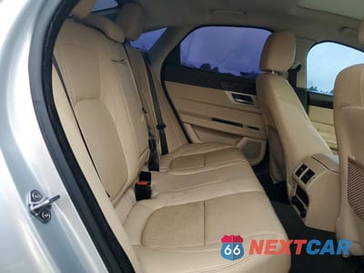 Zdjęcie 10 z 12 samochodu: 2018 JAGUAR XF PRESTIGE VIN:SAJBE4EV4JCY56098 - miniatura
